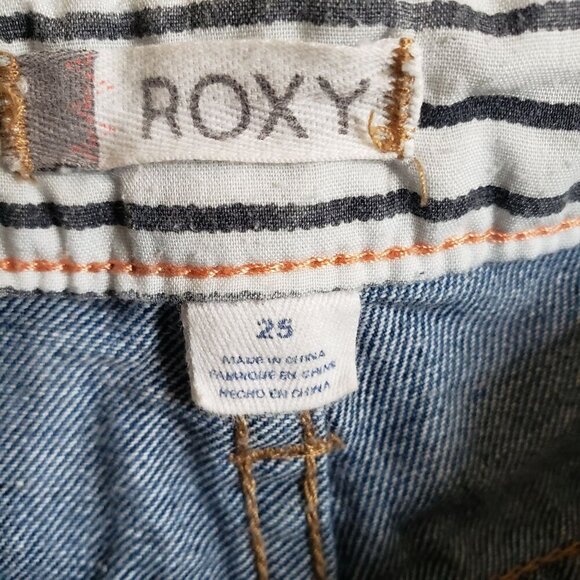 Roxy Button Fly Cuffed Boyfriend Fit Denim Jean Shorts Blue Size Womens 25 Beach - Picture 2 of 7